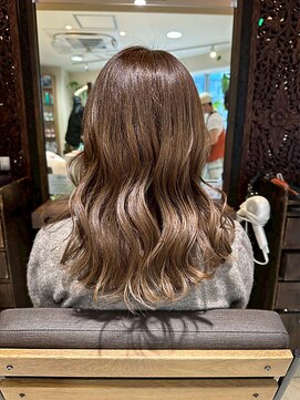 ヘアリゾート粋 ティガ 池袋店(tiga) ミディアム/ゆるウェーブ/大人可愛い/ケアカラー/艶感/抜け感