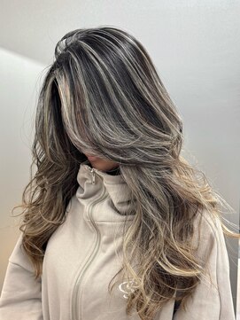 トゥイン 八王子(TWIN) ハイライトデザインカラーフェイスフレーミングレイヤーカット