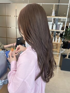 カイラ(KAILA) 柔らかく揺れるほんのりオリーブベージュロング◎杉本