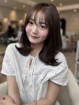 ザックラフィネ(ZACC raffine) ミディアムヘア/ミディアムレイヤー/ヘーゼルブラウン/縮毛矯正