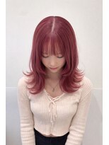 シアバイルーシー(SIA by LUCEY)&nbsp;暖色カラーブリーチなしピンクボルドーカラーレイヤーカット赤髪