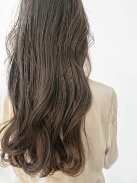 ノート(note) 透明感のあるカラー×大きめウェーブで作る韓国風スタイル