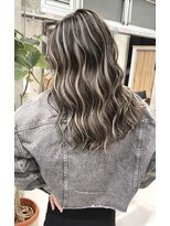 ルーフアクト(LUFE act)&nbsp;スペシャルハイライト　アッシュ　担当タナカ