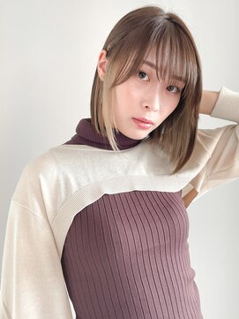 トゥルーズ(TLUUS) TLUUS似合わせカットダークアッシュミディアムレイヤーカット