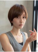 ヌーディカラー/前下がりボブ/小顔ヘア/大人ボブ