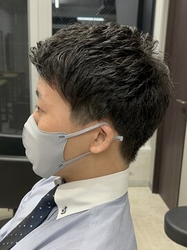 フイ 代々木(Hui) メンズ/アップバング/ツーブロックマッシュ/束感ショート/波巻き