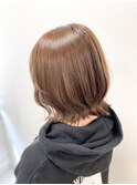 くびれ外ハネ切りっぱなしボブ