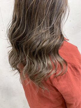 アールプラスヘアサロン(ar+ hair salon) ハイライトグレージュカラー