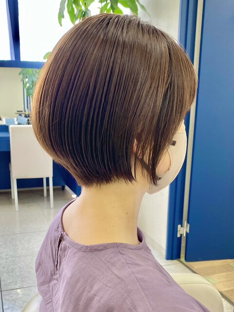 丸みショートヘアピンクベージュカラーミルクティーベージュ