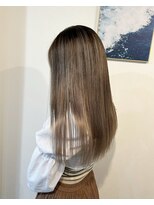 マリン(Marine)&nbsp;20代30代ナチュラルバレイヤージュロングストレート