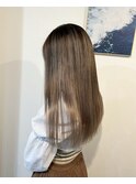 20代30代ナチュラルバレイヤージュロングストレート