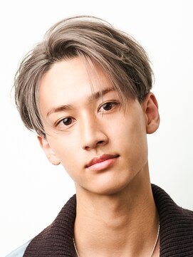 オーシャントーキョー ホワイト 原宿(OCEAN TOKYO WHITE) 前下がり　センターパート