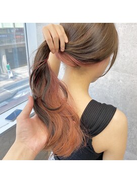 キャラ シャローネ 池袋(Chara Chalone) イヤリングコーラルピンク/ピンクのイヤリングカラー【岸雄一】