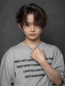 ページ(page,) 韓国ヘアカルマパーマコンマバングセンターパート黒髪ウルフ