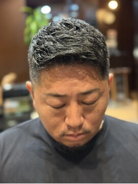 ヘアーモードキクチ 神田日銀通り店 アイロンパーマ