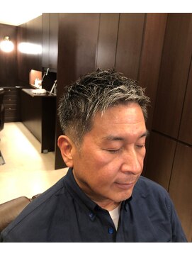 ヘアサロン大野 ニューオータニ ザ メイン店 グレイッシュアップバング