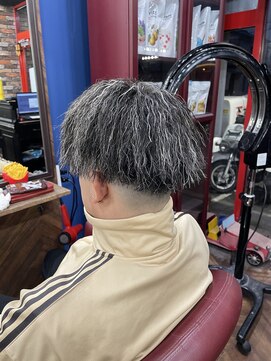 クラウン(CROWN) ホワイトメッシュツイストセンターパート