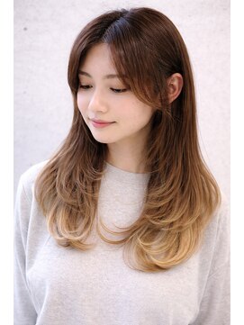 テラ(terra) 透明感グラデーションベージュ×くびれレイヤー