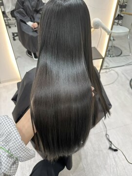 ジーナ 吉塚(Zina) 暗染め 地毛風 ダークグレージュ【福田れん】博多 吉塚 美容室