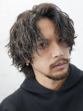 フィフス 天神大名(fifth) 天神大名メンズパーマツイストスパイラルパーマ波巻きパーマ強め