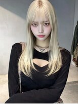 サロンドアイ(salon de i)&nbsp;ハイトーンストレートレイヤー × ブロンドベージュ