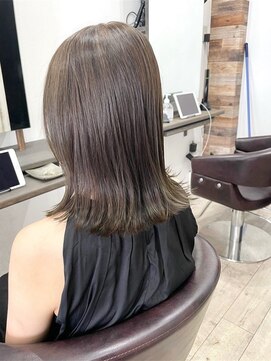 カミエ(kamie) ブラウンミディアム×カット&カラー&トリートメント