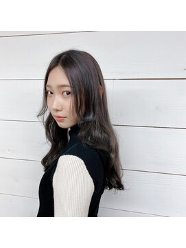 ピース トウキョウ(PEACE TOKYO) 大きめなウェーブで艶髪ロングスタイル