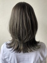 ディコ(Dico) Hona hair ☆ カーキグレージュ×ミディアムレイヤー