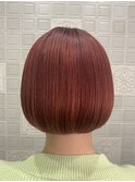 朱色ミニボブ