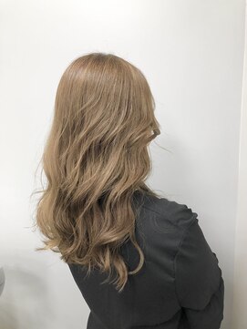 エムタニグチミュー(MTANIGUCHI Mieux) ワンブリーチで叶える◎ミルクティーカラー