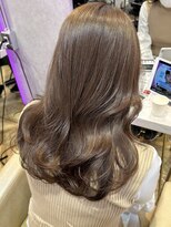 momo イエベ春必見カラー！柔らかいクリームベージュ☆