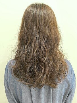 トイロ(toiro*) 外国人風*ゆるふわパーマ