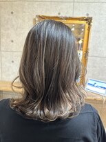 ビューティーガレージ カワゴエ(Beauty Garage Kawagoe) 白髪ぼかしハイライト