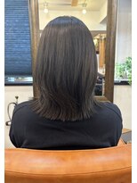 エルムトウキョウ(ELM Tokyo)&nbsp;トップに動きも出るウルフレイヤーの透明感オリーブグレー