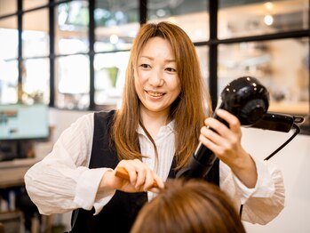 サリエ(S’allier)の写真/セットで誤魔化さない！ベースカットを重要視★360°どこから見ても美しいフォルムへ♪セットも楽チンに◎