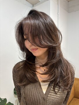 メリー オオサカ(Merly Osaka) curtain bang × layer cut