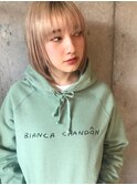 切りっぱなしボブ　ハイトーン