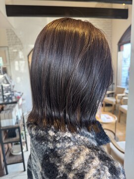 ヴィアンカ(Vianca) 自然に馴染むローライト