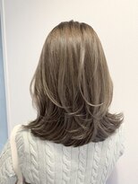 ムード(MOOD,)&nbsp;イメチェン/ピンクベージュ/アンブレラカラー/前髪/銀座駅