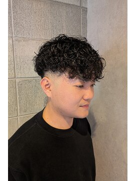 ワンワンオー バーバーショップ コンチネンタル(@110 BARBER SHOP continental) スペインカール