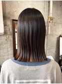 ピンクベージュレイヤーボブニュアンスカラー外ハネボブショート