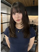 シア 富雄店(Sia.) ミディレイヤー/顔周りZAKZAK/後ろレイヤー低め