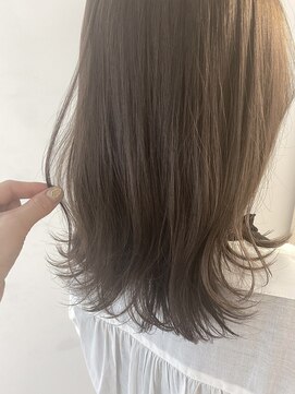 インビテーション(invitation) アッシュベージュ*