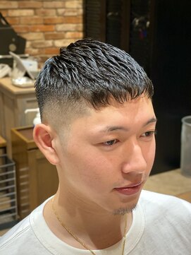 ヒロギンザバーバーショップ 丸の内店(HIRO GINZA BARBER SHOP) フェードカット×クロップスタイル