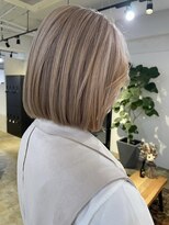 メリー オオサカ(Merly Osaka)&nbsp;可愛い過ぎる！コンパクトボブ×やわらかベージュ_marron beige_