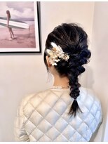 マリン(Marine)&nbsp;20代30代お呼ばれヘアアレンジ編み下ろしミディアム