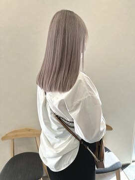 イロ(iro) ホワイトベージュカラー