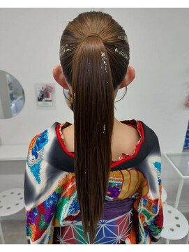 リレーション(Relation) タイトポニーテール