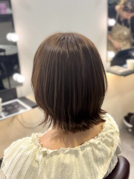 美容室シンプル ウィン(Simple Win) レイヤーボブ×艶ブラウン