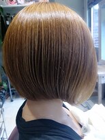 ヘアーアンドメイク ラブストラック(Hair&Make LOVESTRUCK) 前下がりボブ